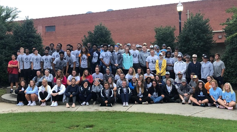 CSCC Student-Athletes Help Clean Up Downtown