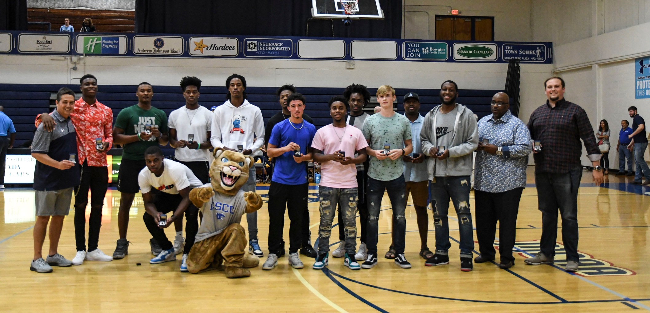 Men's Basketball Distributes Championship Rings In Special Ceremony